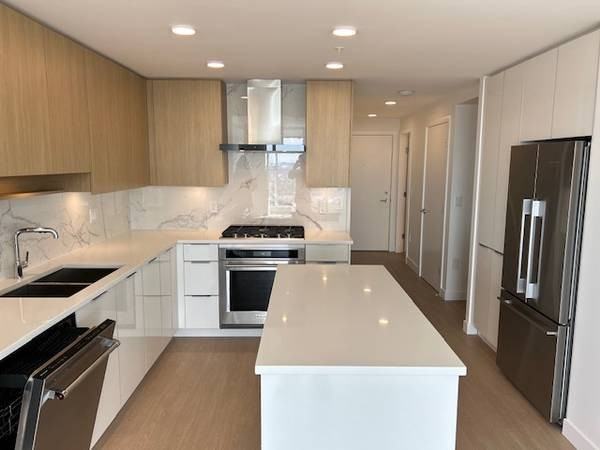 7000 Park Crescent - Photo 3 of 10