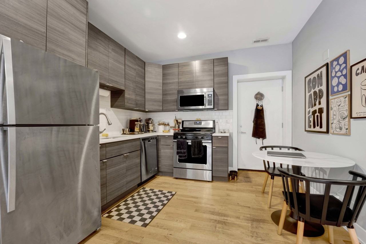3802 W Altgeld St #301 - Photo 5 of 8