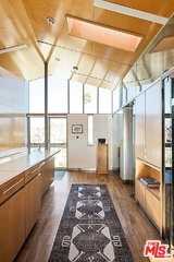 724 1/2 Superba Ct - Photo 7 of 8