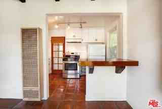 2454 7th St #B - Photo 4 of 8