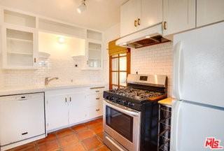 2454 7th St #B - Photo 6 of 8