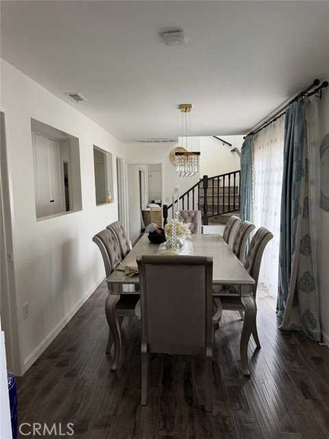4909 Gaviota Ave - Photo 7 of 8