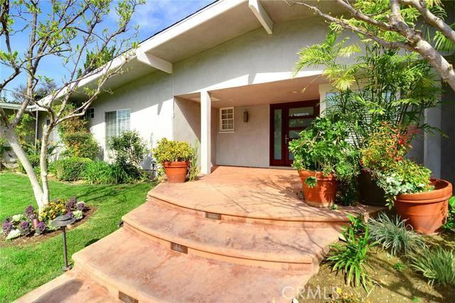 18843 Paseo Nuevo Dr - Photo 2 of 8