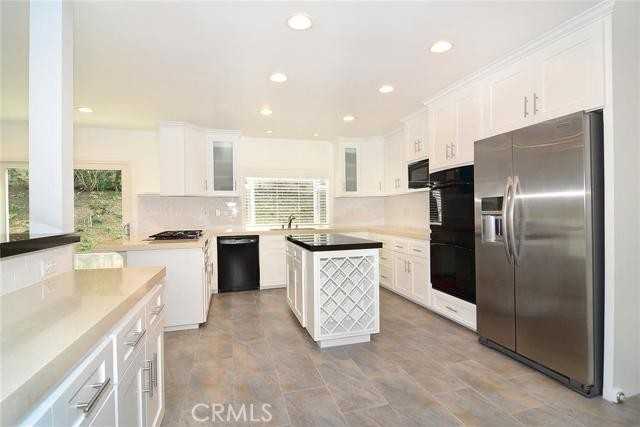 18843 Paseo Nuevo Dr - Photo 6 of 8