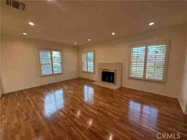 18240 Rayen St - Photo 3 of 8