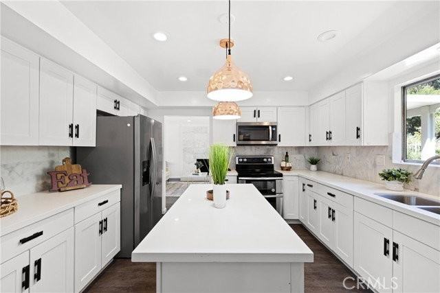 7971 Sangamon Ave - Photo 6 of 8