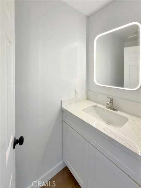 706 N Prospect Ave #3 - Photo 6 of 8