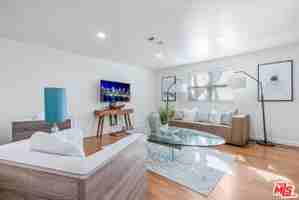 featured image of 3718 S Barrington Ave