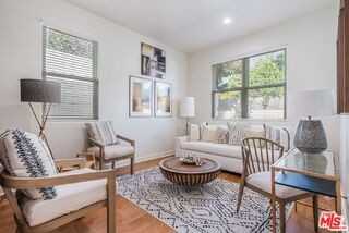 3718 S Barrington Ave - Photo 4 of 8