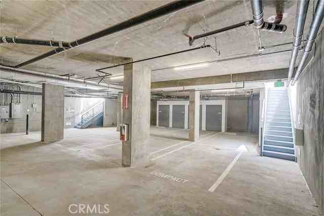 1148 N Detroit St #2B - Photo 3 of 8
