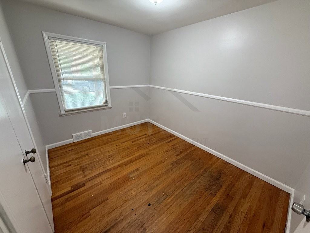 10005 Grayfield - Photo 7 of 8