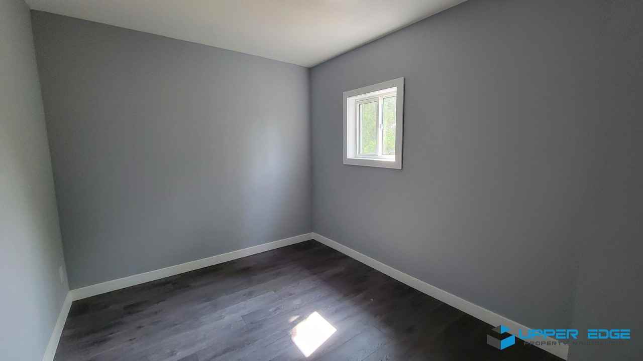 586 Machray Avenue - Photo 6 of 13