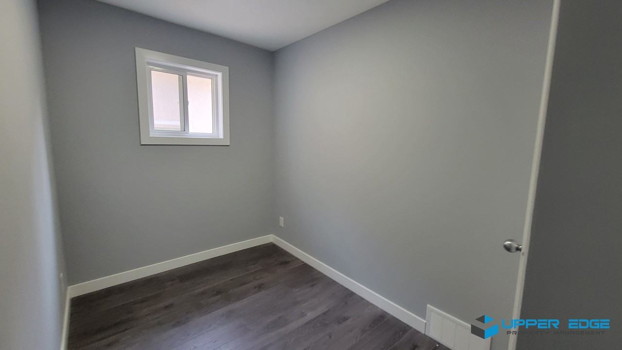 586 Machray Avenue - Photo 7 of 13