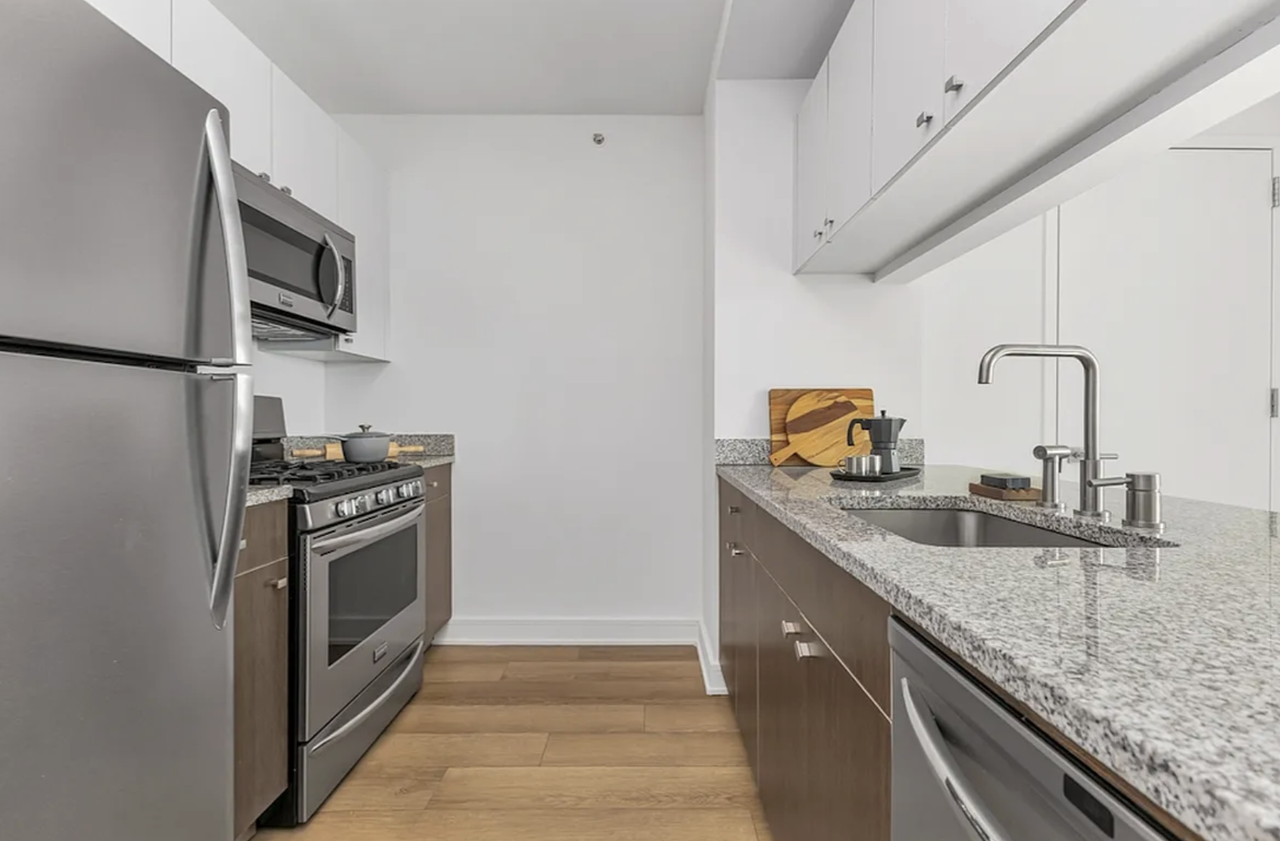 24-01 44th Road - Photo 2 of 12