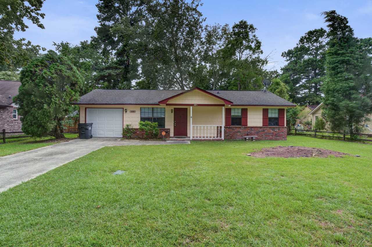 106 Carriage Ct
