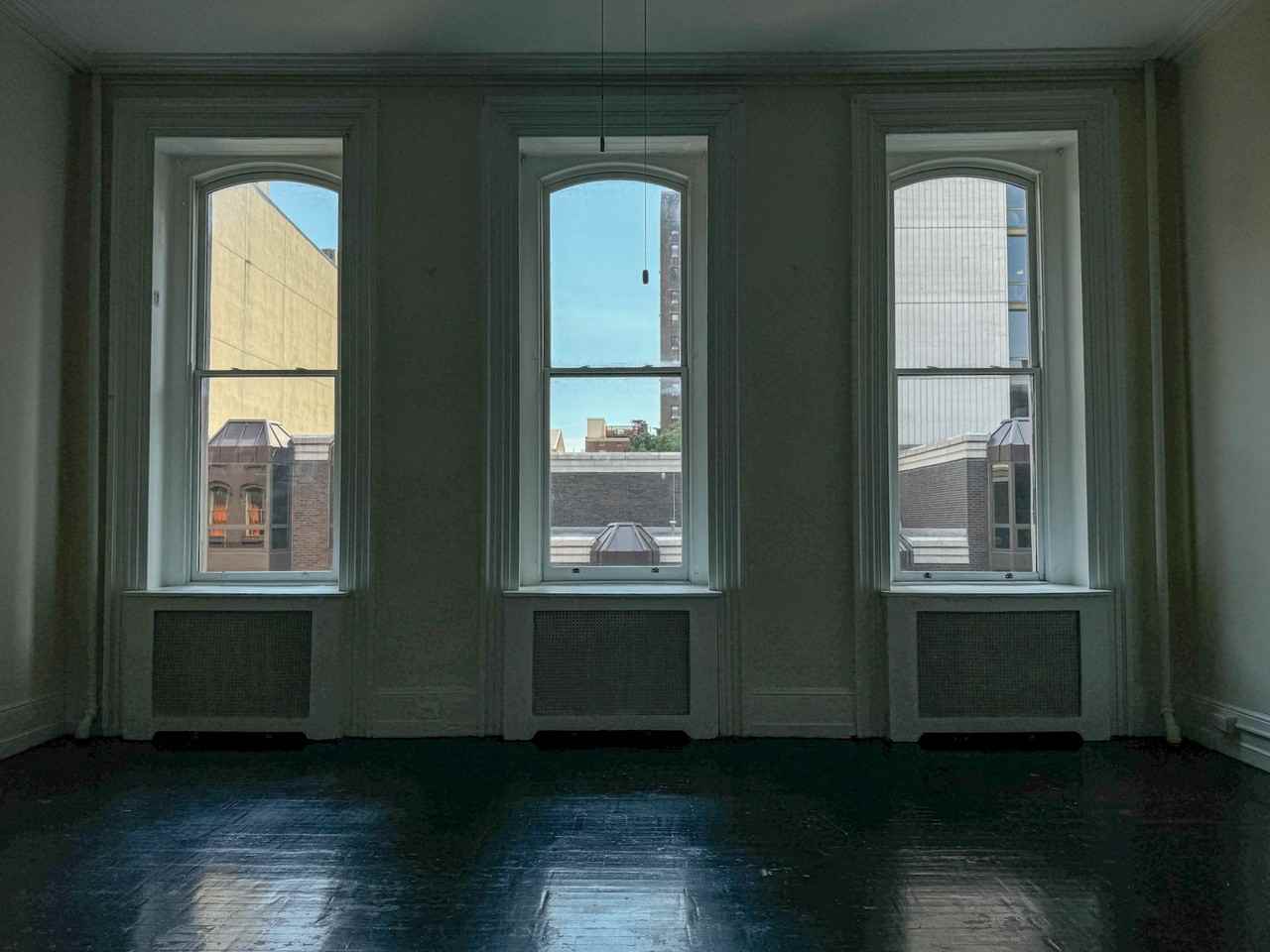 2027 Walnut St #2F - Photo 7 of 8