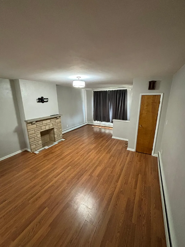 166 Southern Ave - Photo 4 of 20