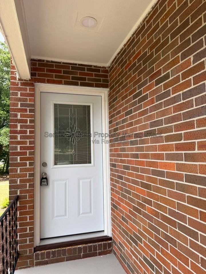 707 Woodmere Dr - Photo 3 of 21