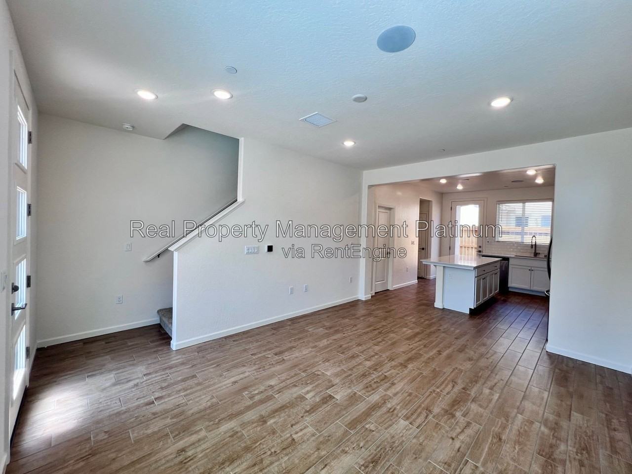 1533 Vintage Ln - Photo 4 of 22
