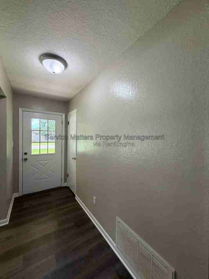 5012 Midas Rd - Photo 3 of 45