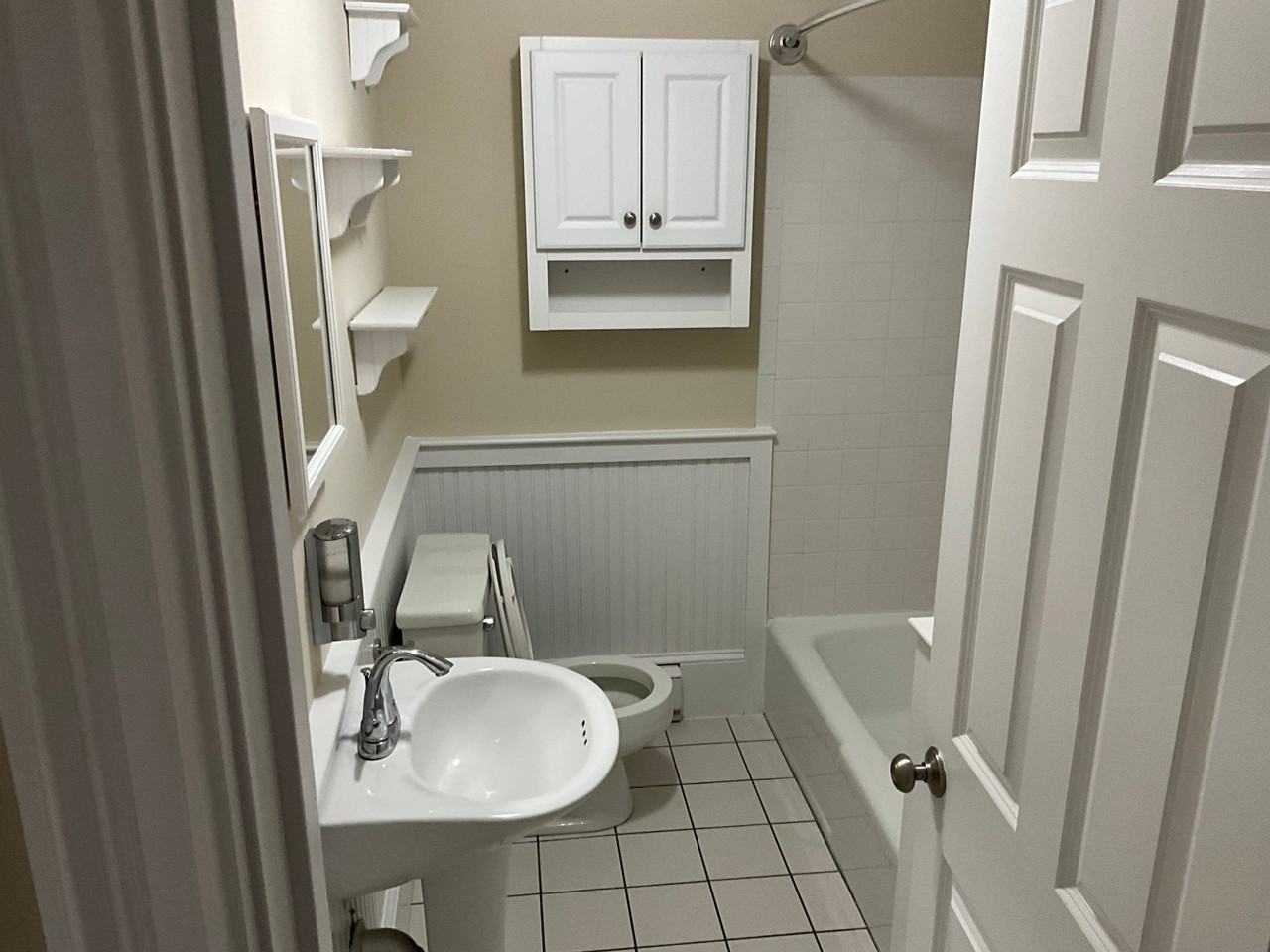 469 Mount Hope St #2 - Photo 3 of 6