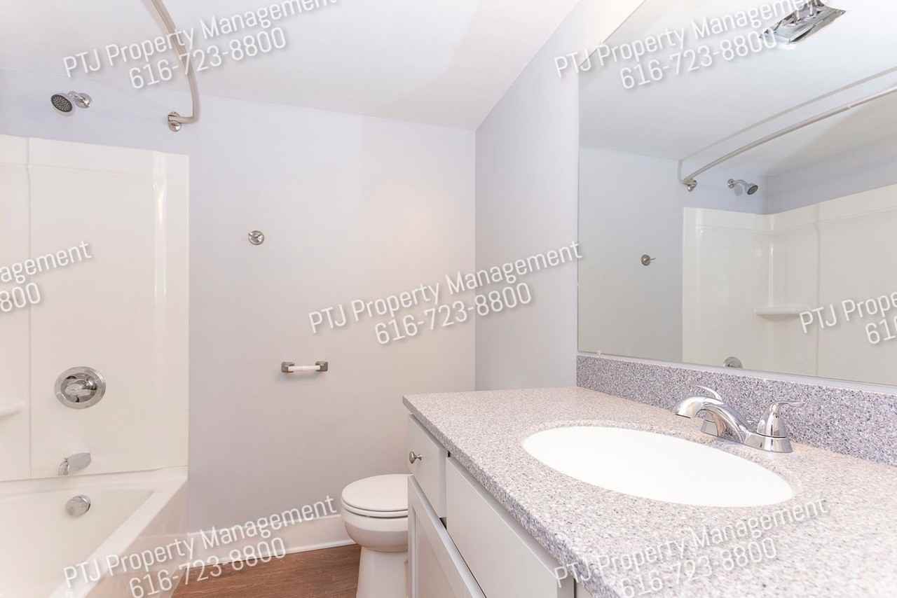 4740 Eastern Ave Se #204 - Photo 5 of 7