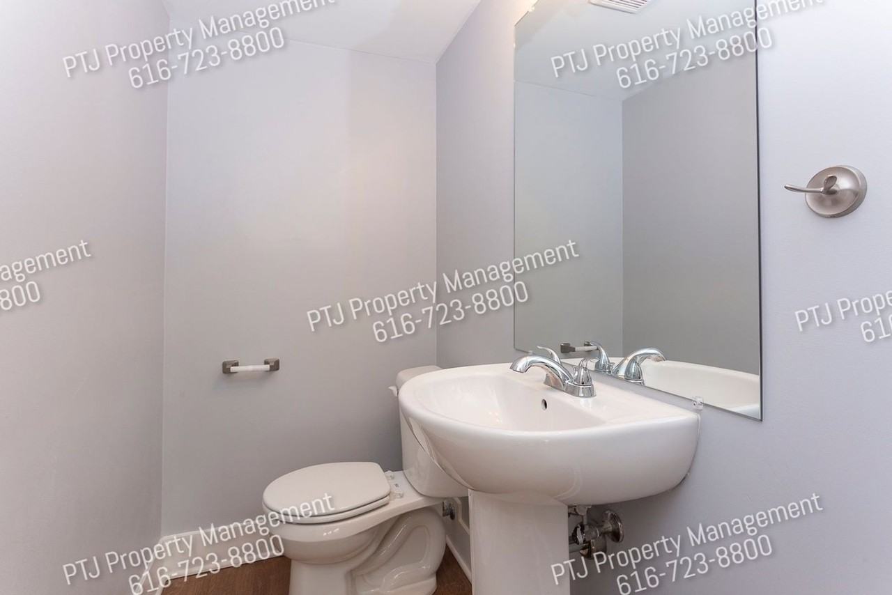 4740 Eastern Ave Se #204 - Photo 6 of 7