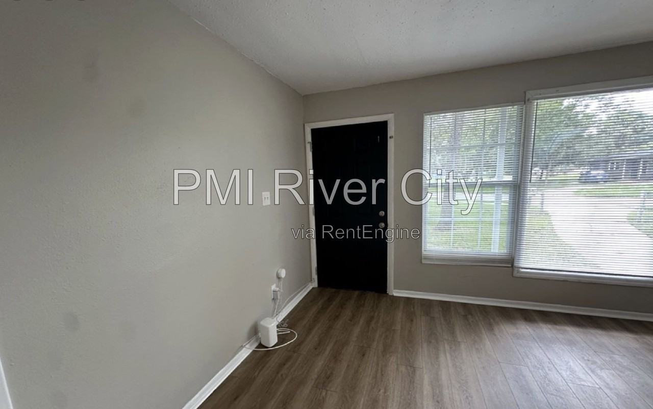 4805 Portsmouth Ave - Photo 4 of 17