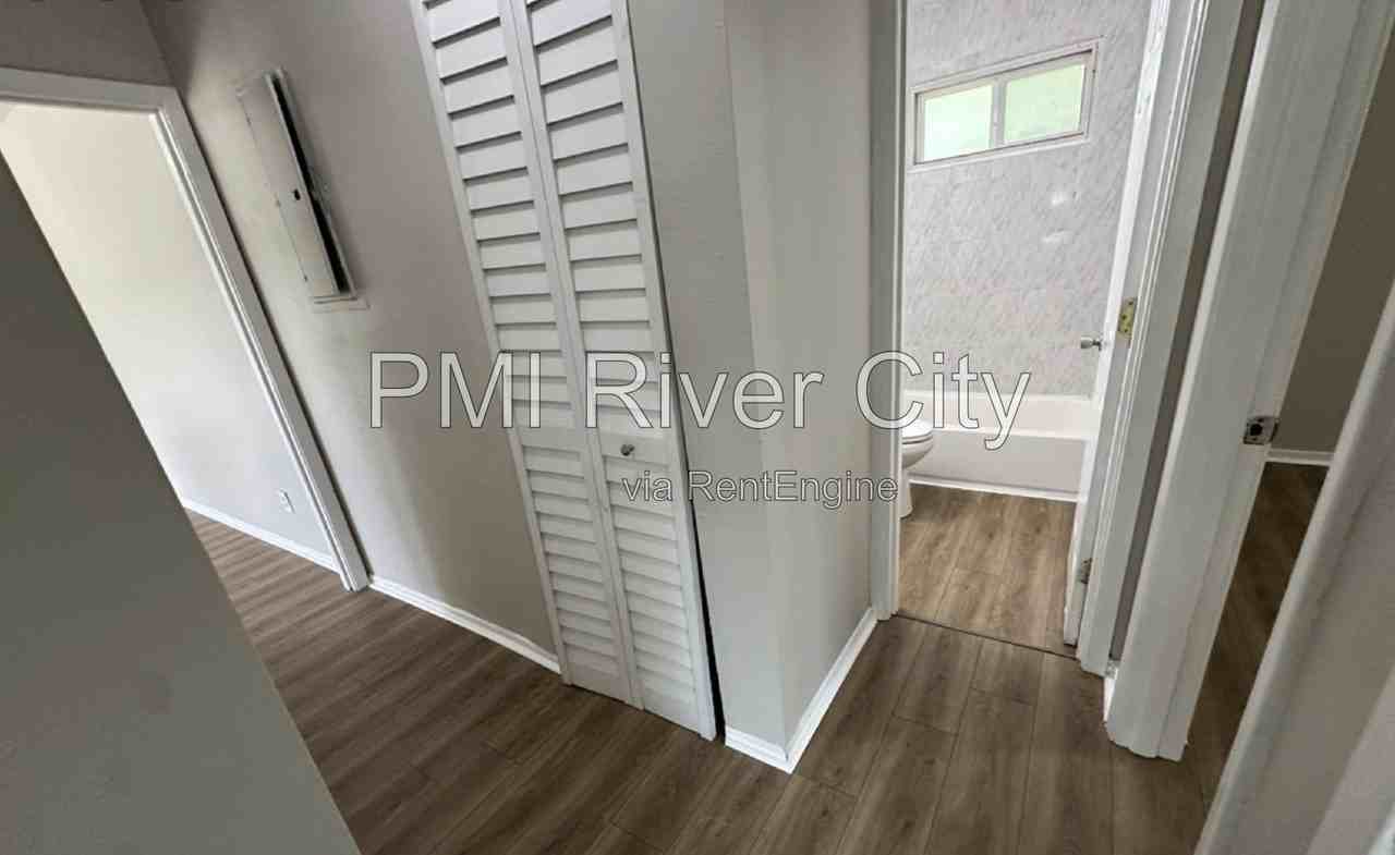 4805 Portsmouth Ave - Photo 6 of 17