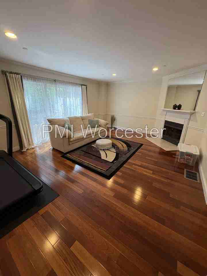 67 N Quinsigamond Ave #5 - Photo 2 of 26