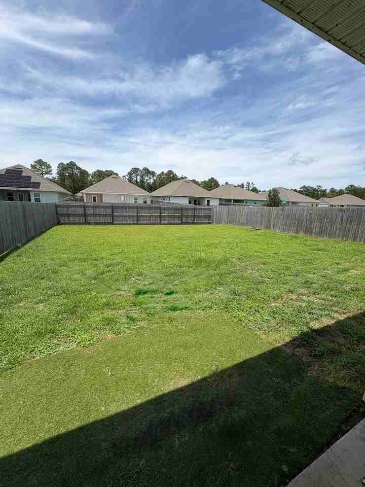 12522 Windsor Dr - Photo 2 of 2