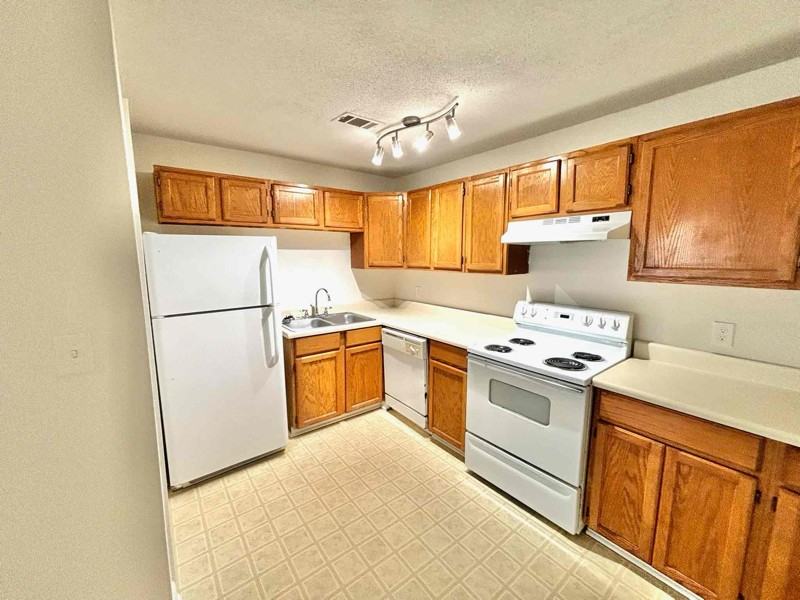 99 S 3rd St #8
