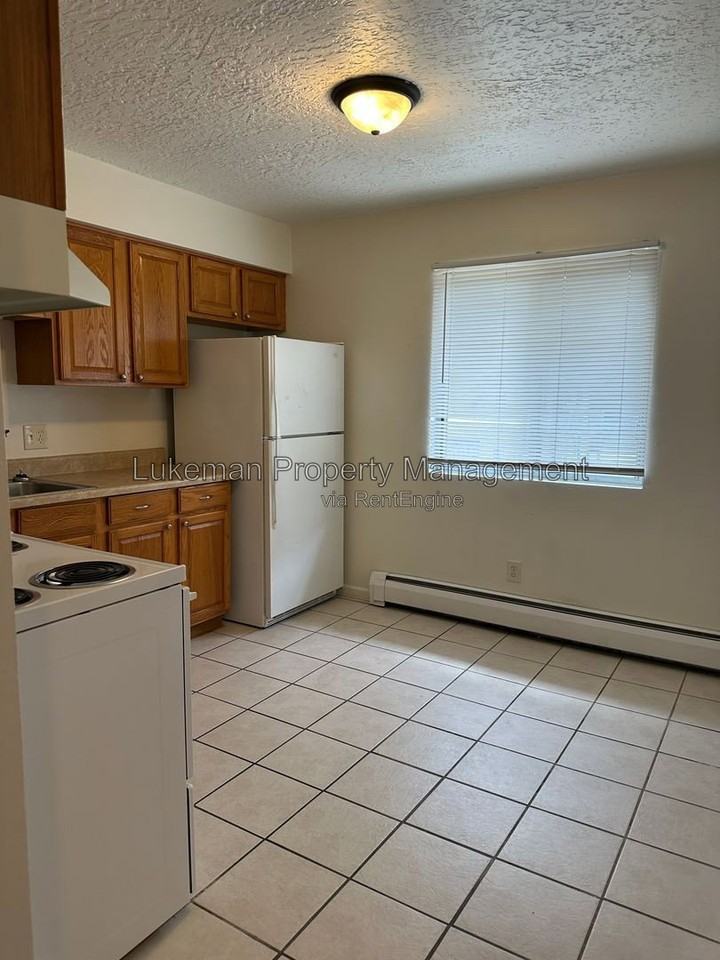 1405 Huntington Ave #3 - Photo 4 of 11