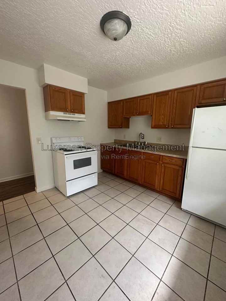 1405 Huntington Ave #3 - Photo 6 of 11