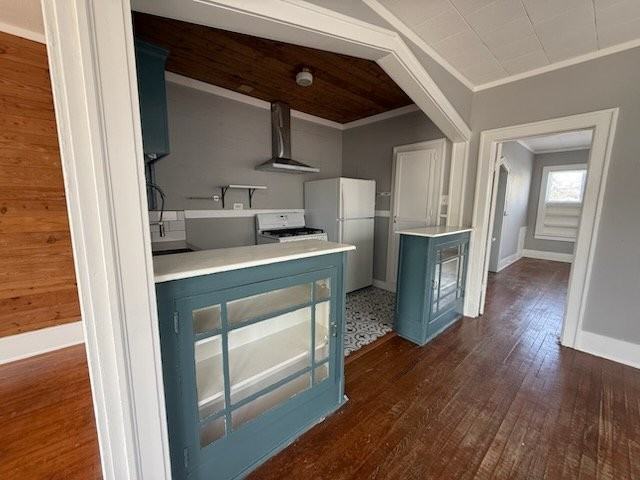 1743 Mckinley Ave - Photo 4 of 23