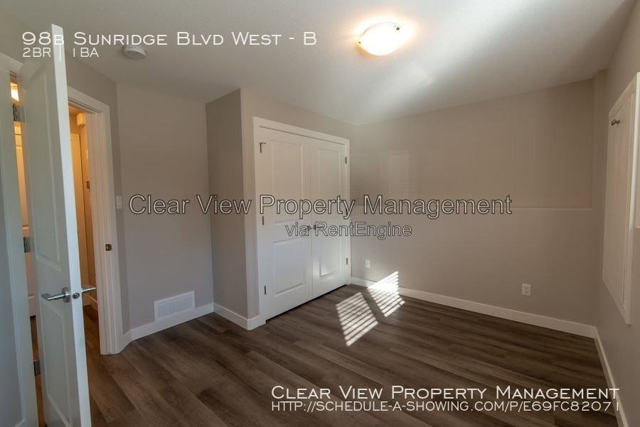 110 Sunridge Blvd W #2 - Photo 6 of 11