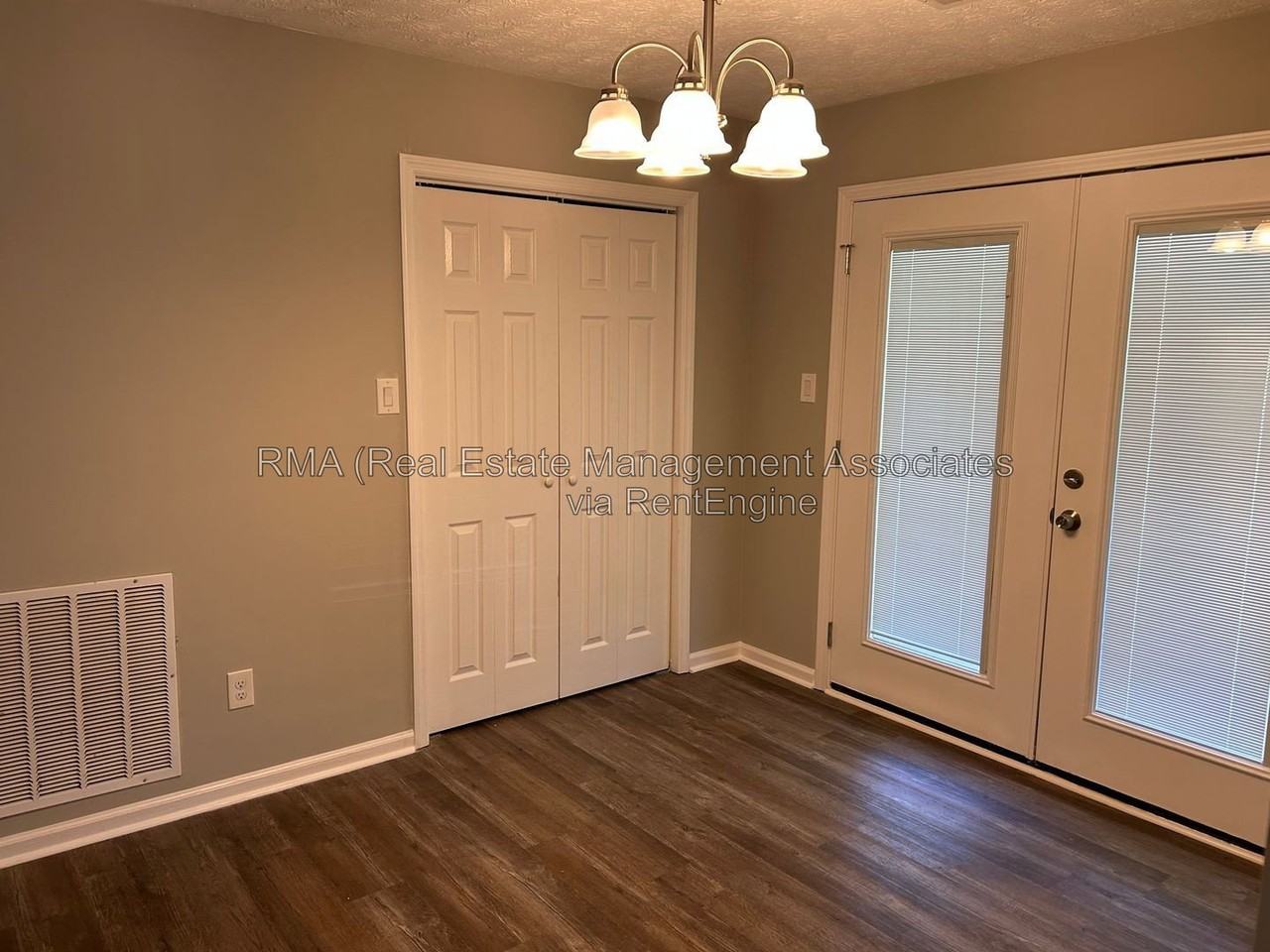 217 Griffin Park Rd - Photo 4 of 10