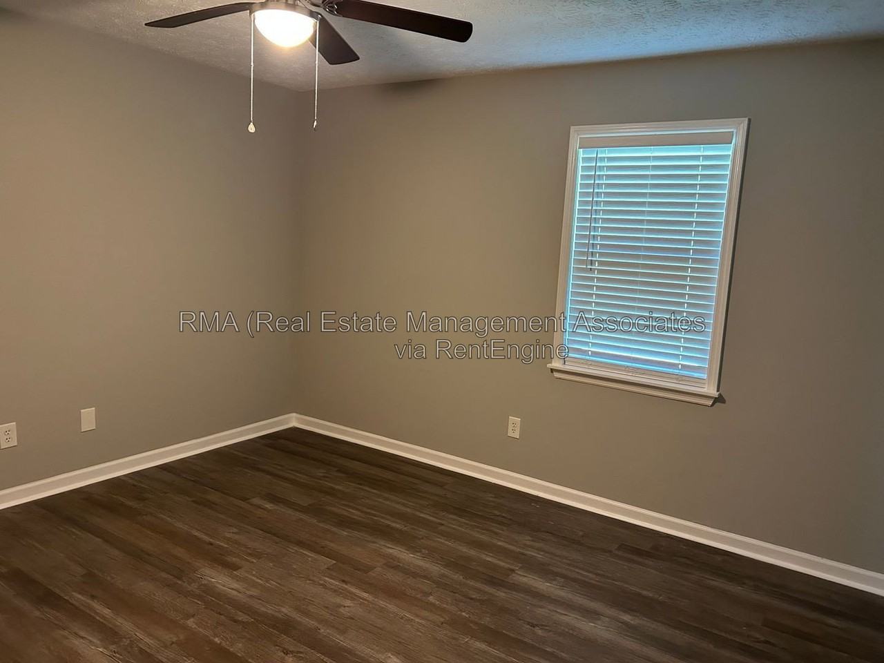 217 Griffin Park Rd - Photo 7 of 10
