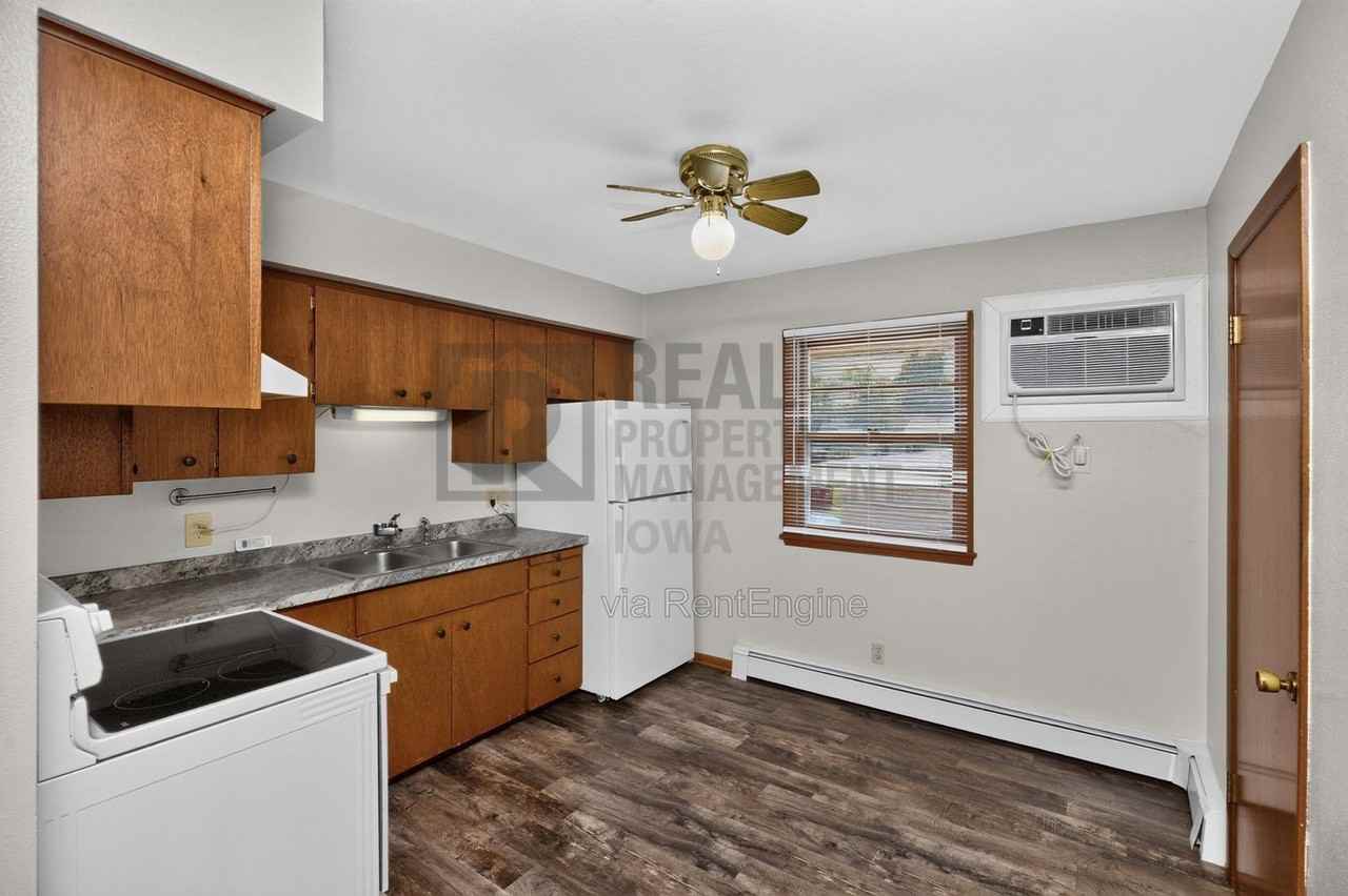 310 E 5th St #3 - Photo 7 of 27