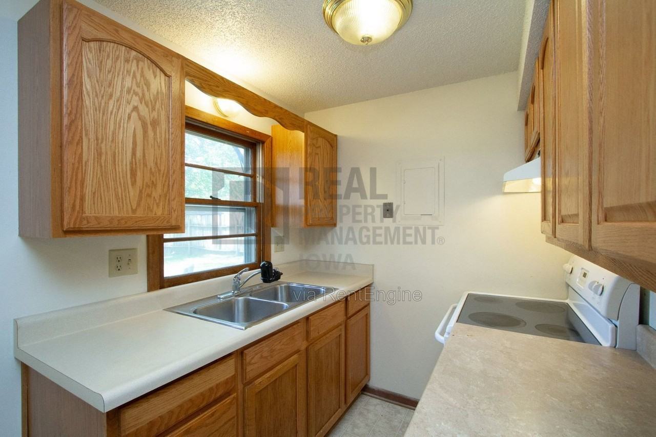 207 Todd Cir #207 - Photo 6 of 16