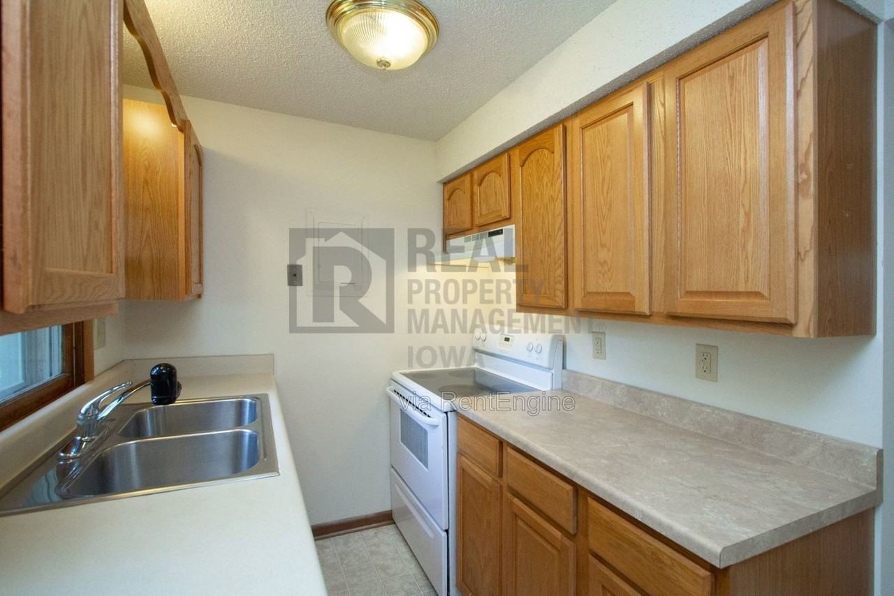 207 Todd Cir #207 - Photo 7 of 16
