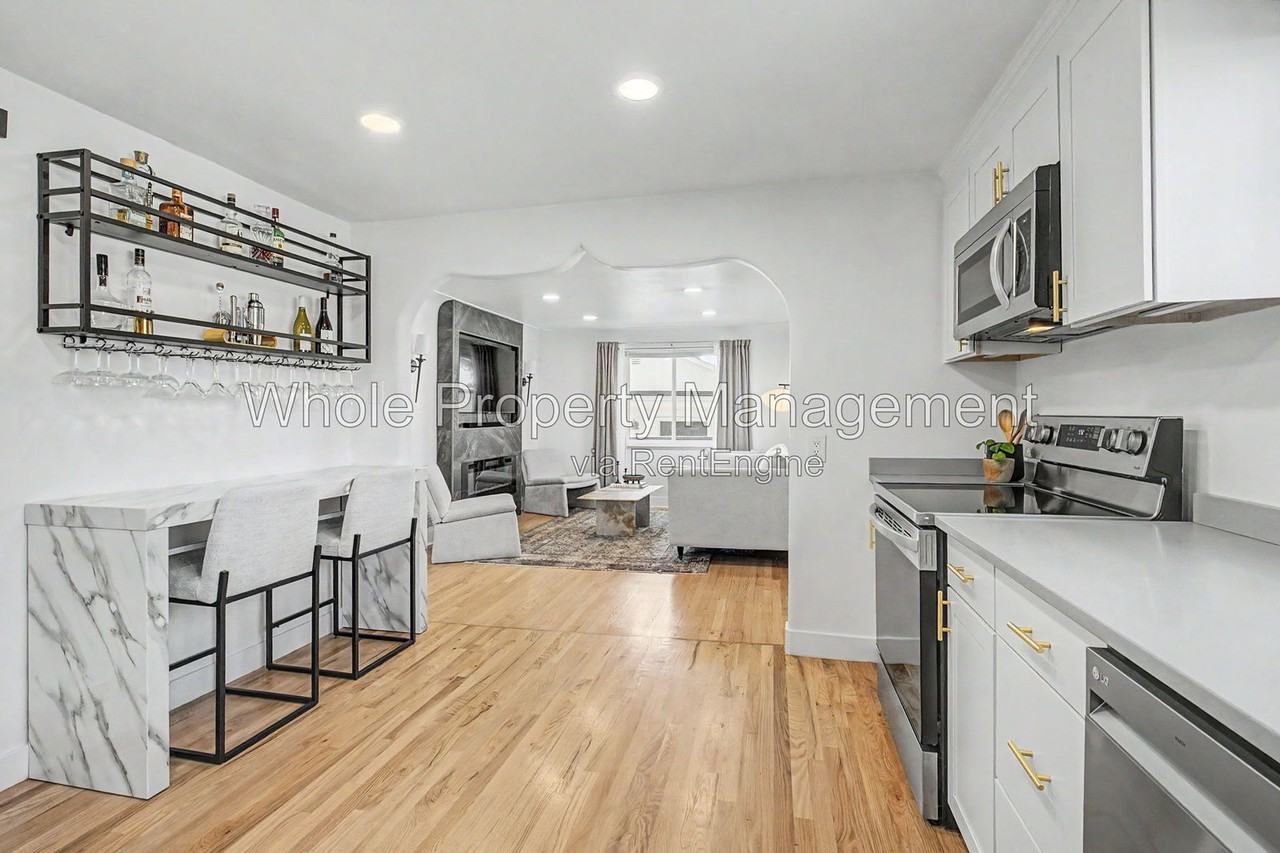 3038 Sheridan Blvd - Photo 6 of 42