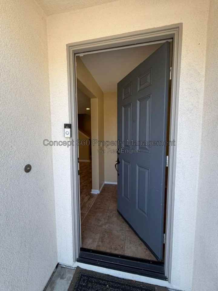 15554 Cypria Cir - Photo 6 of 50
