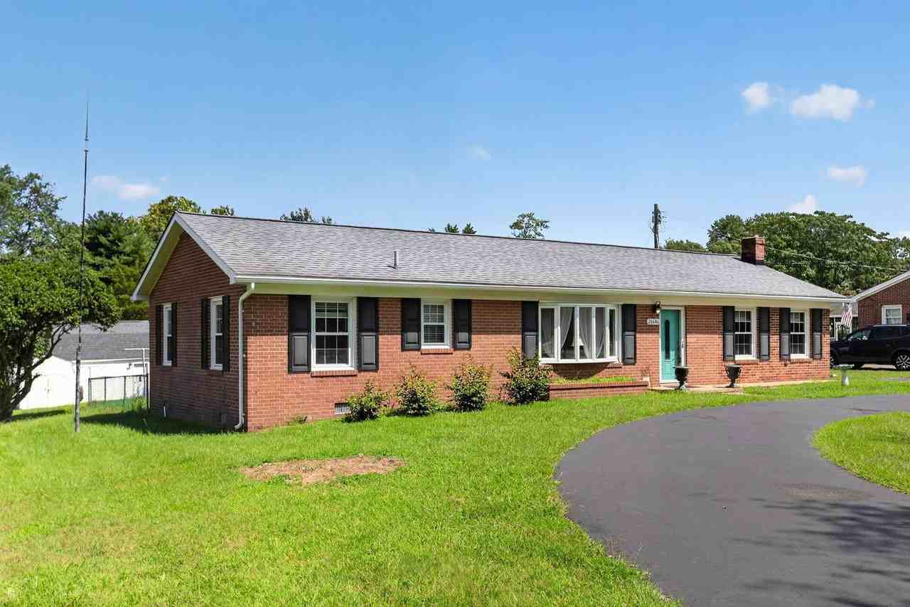 26646 Three Notch Rd - Photo 2 of 19