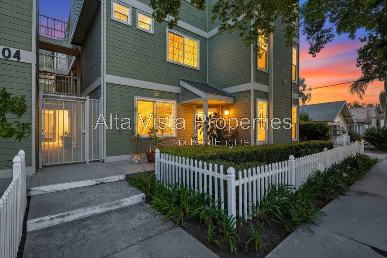 4204 3rd Ave #11 - Photo 2 of 50