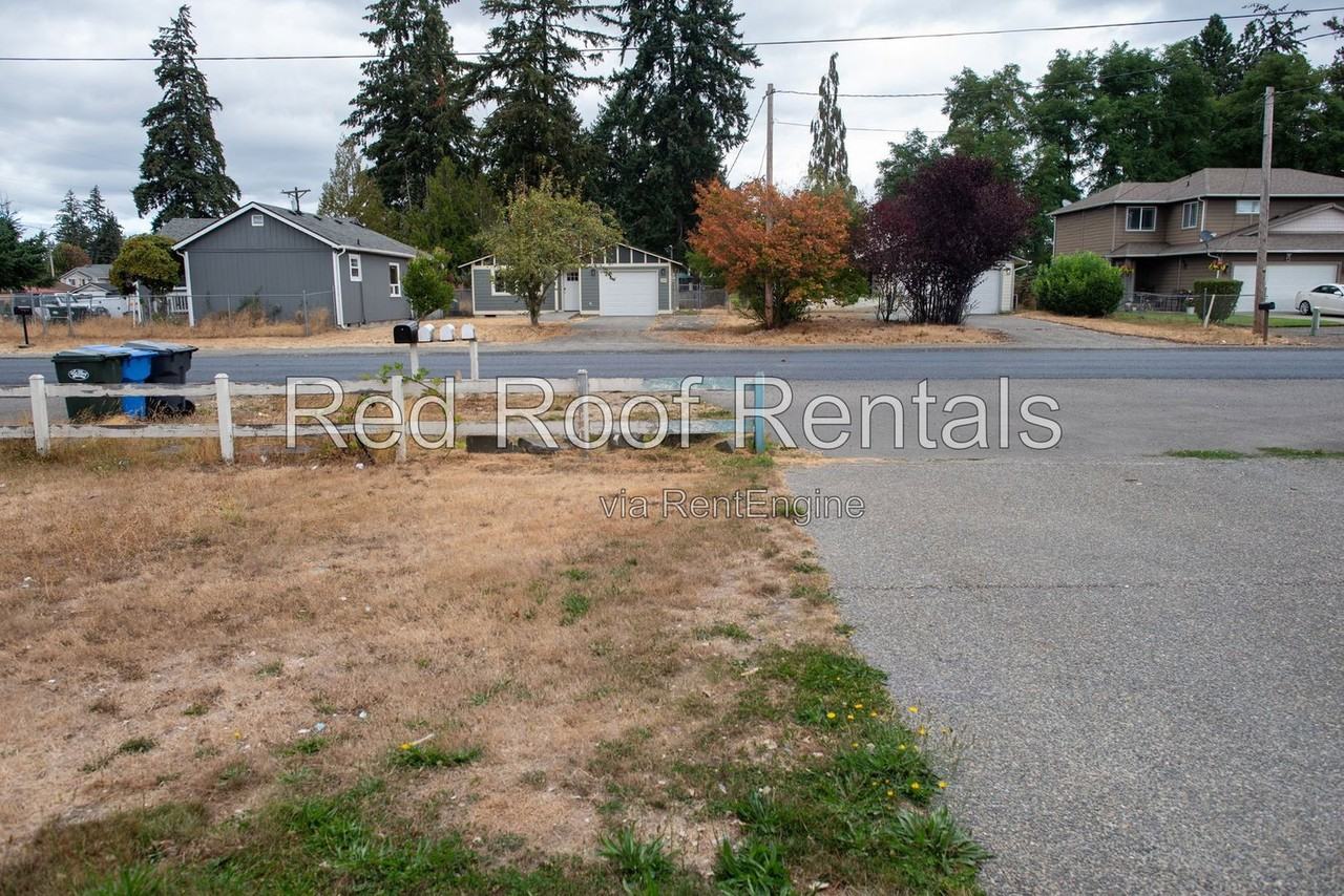 242 174th St S - Photo 4 of 30