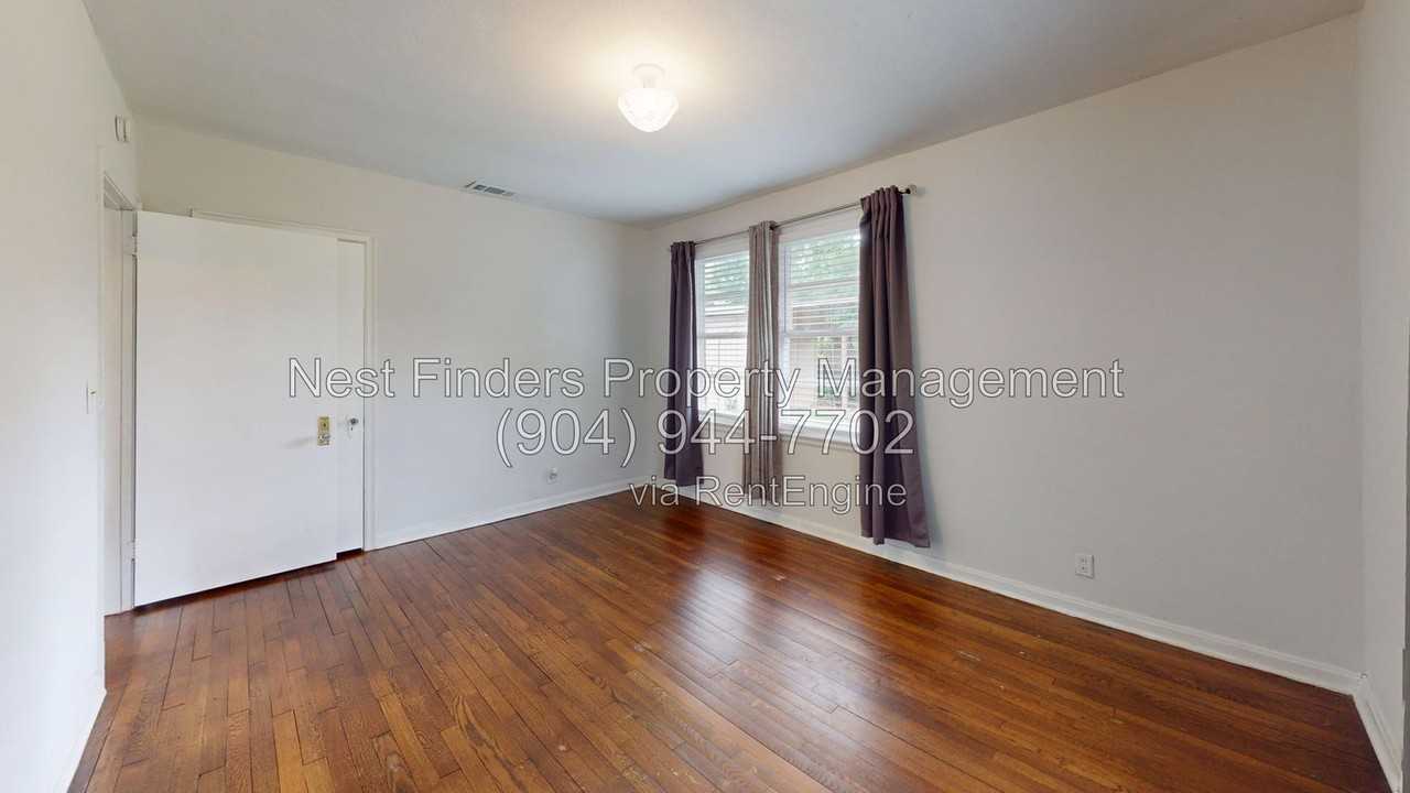 1230 Lechlade St - Photo 4 of 29