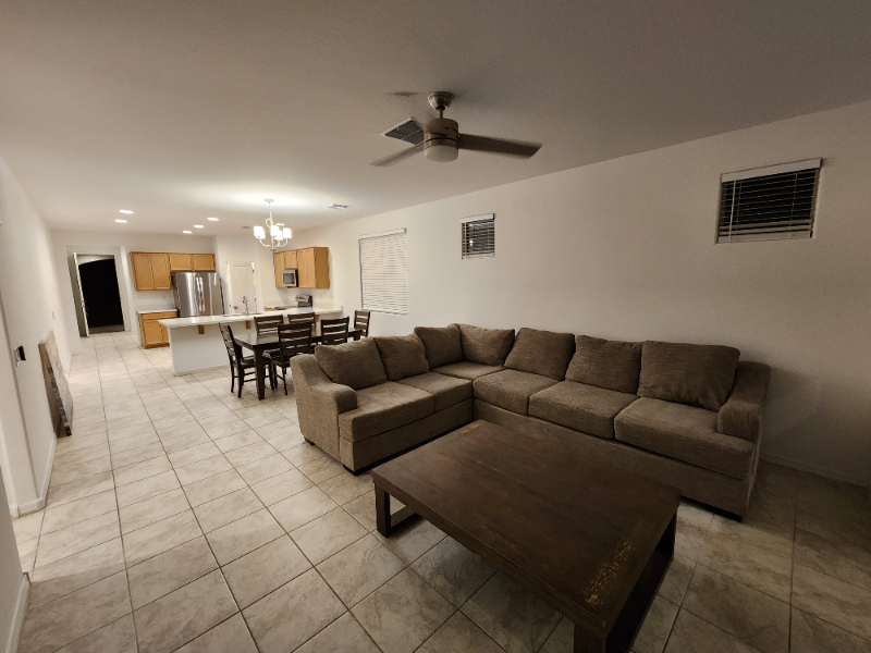 8948 W Colter St - Photo 4 of 20