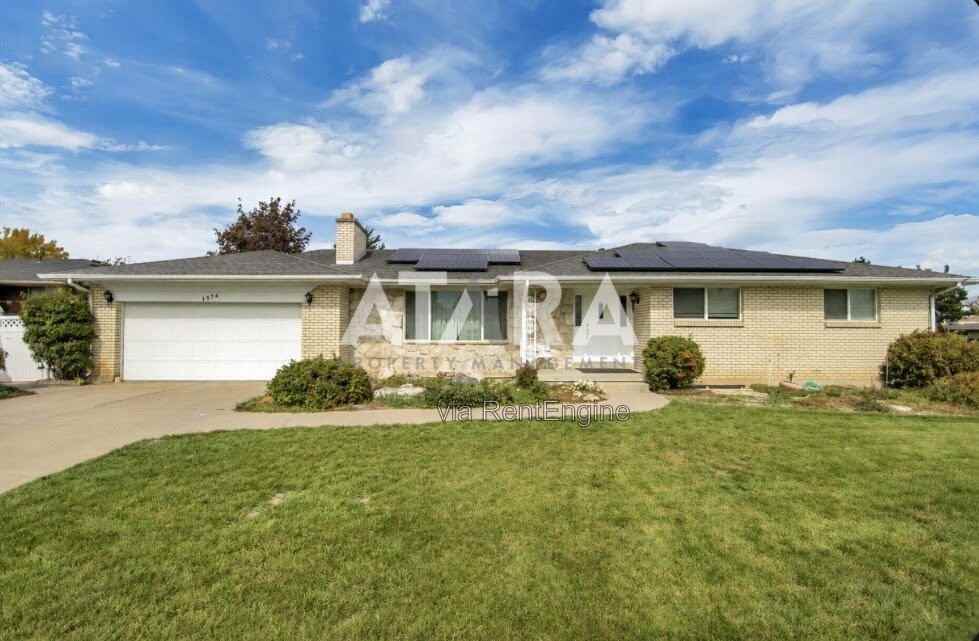 1374 W Marinwood Ave