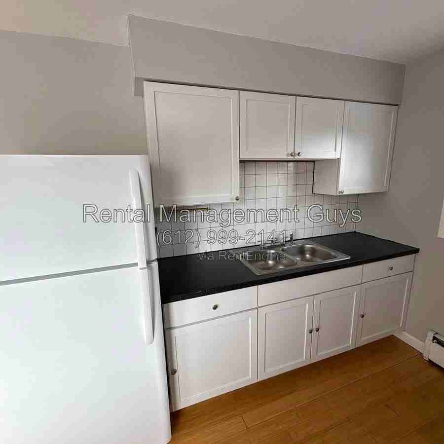 3545 12th Ave S #5 - Photo 3 of 10
